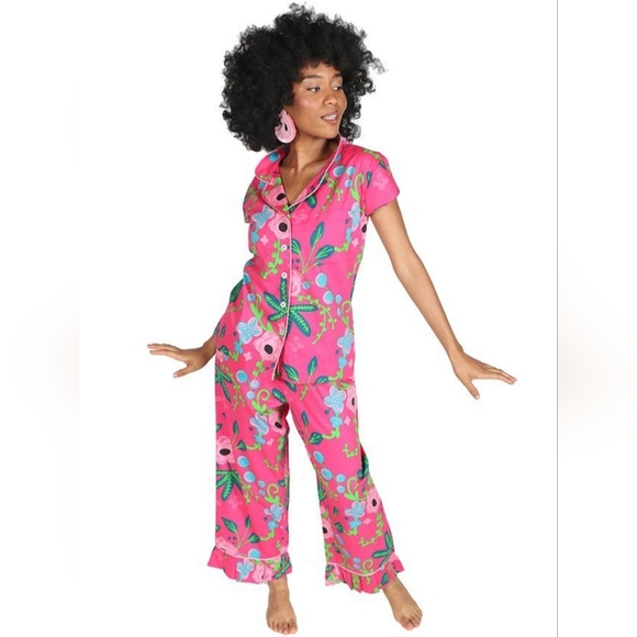 jaye's Studio Other - Jaye's Studio Pink Floral Sateen Pajama Set Size L